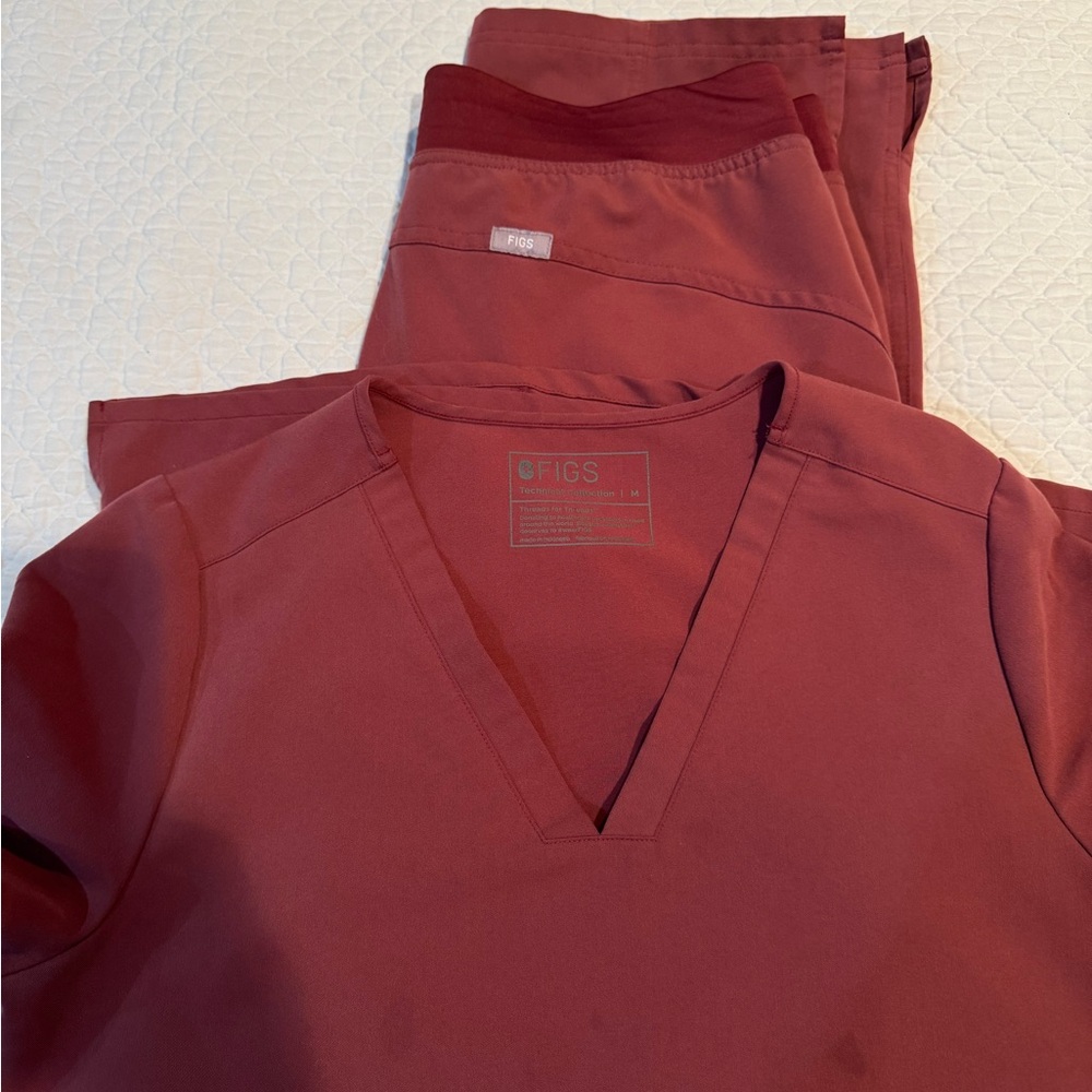 Figs Dark Cherry Scrub Set